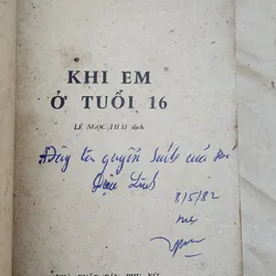 KHI EM Ở TUỔI MƯỜI SÁU 713102