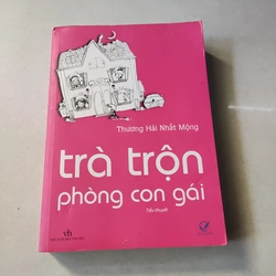 Trà trộn phòng con gái 