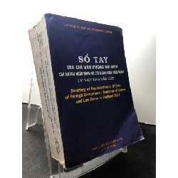 (TẶNG BOOKMARK) Sổ tay địa chỉ văn phòng đại diện chi nhánh ngân hàng và chi nhánh luật nước ngoài tại Việt Nam năm 2002 mới 80% bẩn nhẹ RBK1209 GIÁO TRÌNH, CHUYÊN MÔN