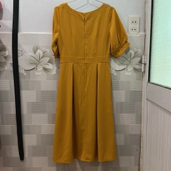 Váy đai size S màu vàng