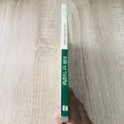 ĐI GIỮA VÔ THƯỜNG 1024381