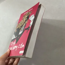 Cô gái chơi dương cầm 735946