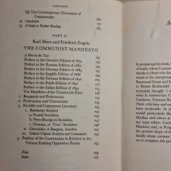 Karl Marx and Friedrich Engels - The Communist Manifesto 1010137