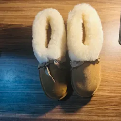 Giày hiệu UGG 926714