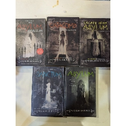 Madeleine Roux 's series 974404