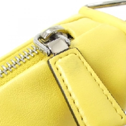 Túi xách vai Prada 1BH190 610696