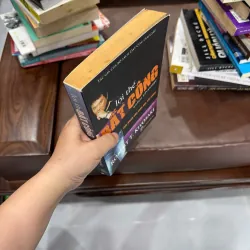 Lợi Thế Bất Công (Unfair Advantage) - K4 1021005