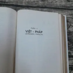 Từ điển VIỆT PHÁP - PHÁP VIỆT. Tg Giáo sư Lê Khả Kế. Nxb Khoa học Xã hội 1990 779221
