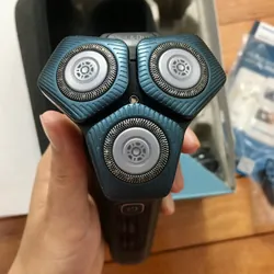 Máy cạo râu Phillips Norelco 7500 S7783/84 mới 100% 590911