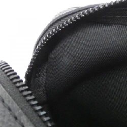 Túi đeo vai Louis Vuitton Monogram Eclipse Alpha Wearable Wallet M82542 611901