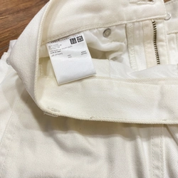 UNIQLO QUẦN SHORT TRẮNG MỚI SIZE 28(71CM) 508385