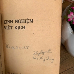 Kinh nghiệm viết kịch _ Kích thước 13.20cm 