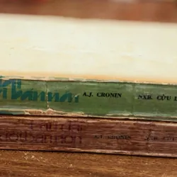 Trọn bộ 2 tập tiểu thuyết LÂU ĐÀI NGƯỜI BÁN NÓN của nhà văn A. J. Cronin 726028