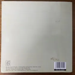 Trò chuyện với họa sĩ- của tác giả Lê Mỹ Ý.  1023856