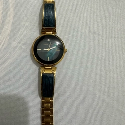 Cần bán đồng ho Nữ  446396