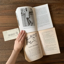 Set 2 cuốn 2 cuốn Scholastic Biography, Used 532106