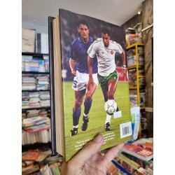 BACK FROM THE BRINK : Success On The Pitch, Excess Off It, The Story Of Ireland's Greatest Ever Footballer - Paul McGrath