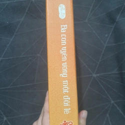 "Ba con uyên ương một đôi lẻ" - Thị Kim 496100