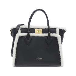 Túi Louis Vuitton On My Side MM M58908