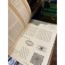 Introduction to Psychology - Ernest R. Hilgard 1010098