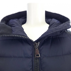 Áo khoác lông vũ MONCLER 642354