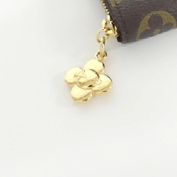 Ví tiền xu Zippy Monogram (Candy Factory) M12210 của Louis Vuitton 621349