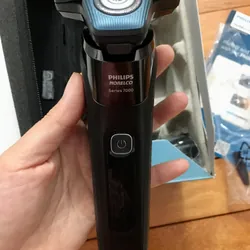 Máy cạo râu Phillips Norelco 7500 S7783/84 mới 100% 590911