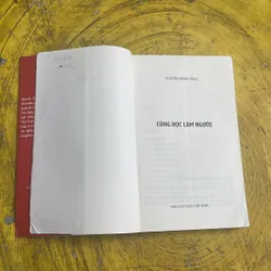 CÙNG HỌC LÀM NGƯỜI- GS. NGUYỄN ĐÌNH CỐNG- NXB TRI THỨC 2022 739698