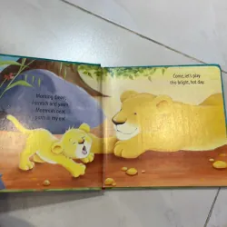 NGOẠI VĂN tiếng anh trẻ em: A Big Hug For Little Cub -Scholastic  1027615