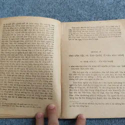 LÍ LUẬN VĂN HỌC TẬP I 689545