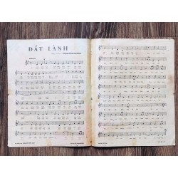 Đất lành - Phạm Đình Chương ( bìa hoạ sỹ Duy Liêm trình bày ) 127780