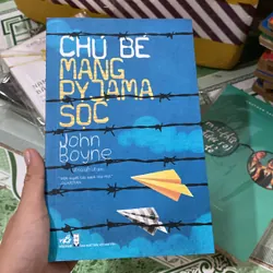 Chú bé mang Pyjama sọc