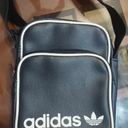 Túi đeo chéo Adidas. 977945