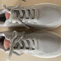 Giày thể thao nữ : Mới - chưa từng  mang ra ngoài - nhẹ  màu xám size 37 720351