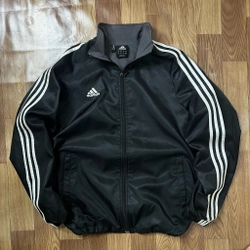 Áo khoác chuẩn hiệu adidas  Size M Ngang 58-Dài 70 Độ mới cao 97% Giá:450.000₫ S