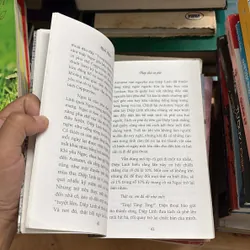 II Tập Truyện Ngắn: Không Hôn Vào Môi Em - Minh Hiền - 2012 698008