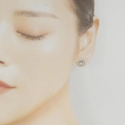 K18WG Bông tai kim cương hình trái tim - Hàng hiệu Chính hãng 870389