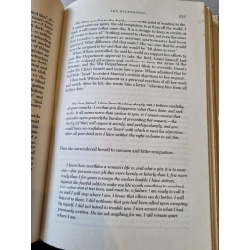 A WOMAN OF VALOR : CLARA BARTON AND THE CIVIL WAR - Stephen B. Oates 159214