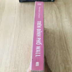 TRÊN ĐỈNH PHỐ WALL  1004032