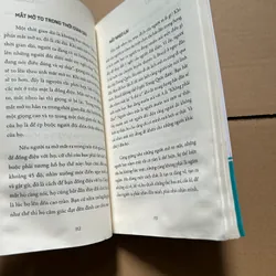 Phất tay lung lay thế giới (ướt góc dưới) 704109