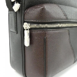 Túi đeo chéo ngoài trời Louis Vuitton Taiga (Mẫu V) PM M30703 - Hàng hiệu Chính hãng 803248