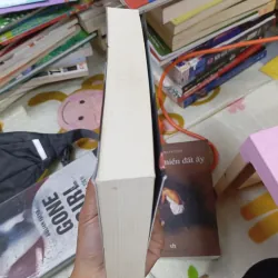 Nhảy Nhảy Nhảy là một tiểu thuyết nổi tiếng của nhà văn Nhật Bản Haruki Murakami 960694