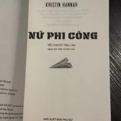 Nữ phi công 1001500