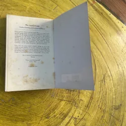 A BRIEF HISTORY OF TIME- STEPHEN HAWKING  798680