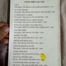 Người cắm hoa nhà thờ 517152