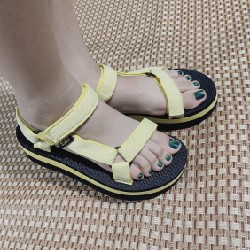 Pass đôi Sandal chính hãng của Teva size 38 4551