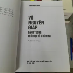 VÕ NGUYÊN GIÁP DANH TƯỚNG THỜI ĐẠI HỒ CHÍ MINH - TRẦN TRỌNG TRUNG 1021846