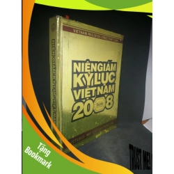 (TẶNG BOOKMARK) Niên giám Kỷ lục Việt Nam 2018 bìa cứng mới 85% RBK2102
