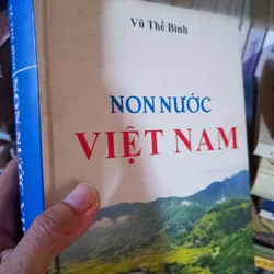 Non Nước Việt Nam bìa cứng
