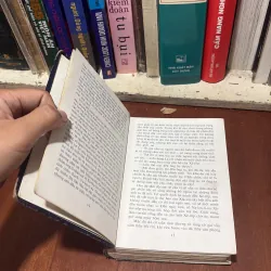 II Văn Học Nước Ngoài: Va-len-tin XÊ-RỐP _ V. XMI-RƠ-NÔ-VA RA-KI-TI-NA _ 1983 752317